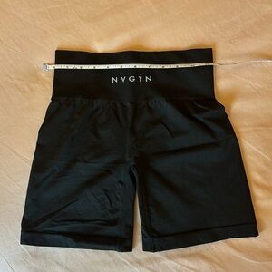 XS NVGTN shorts